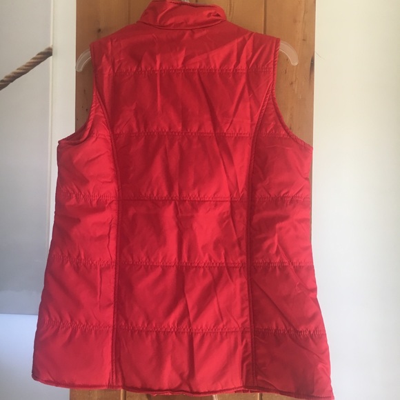 NWT 14/16 Puffer vest, red - Picture 8 of 8